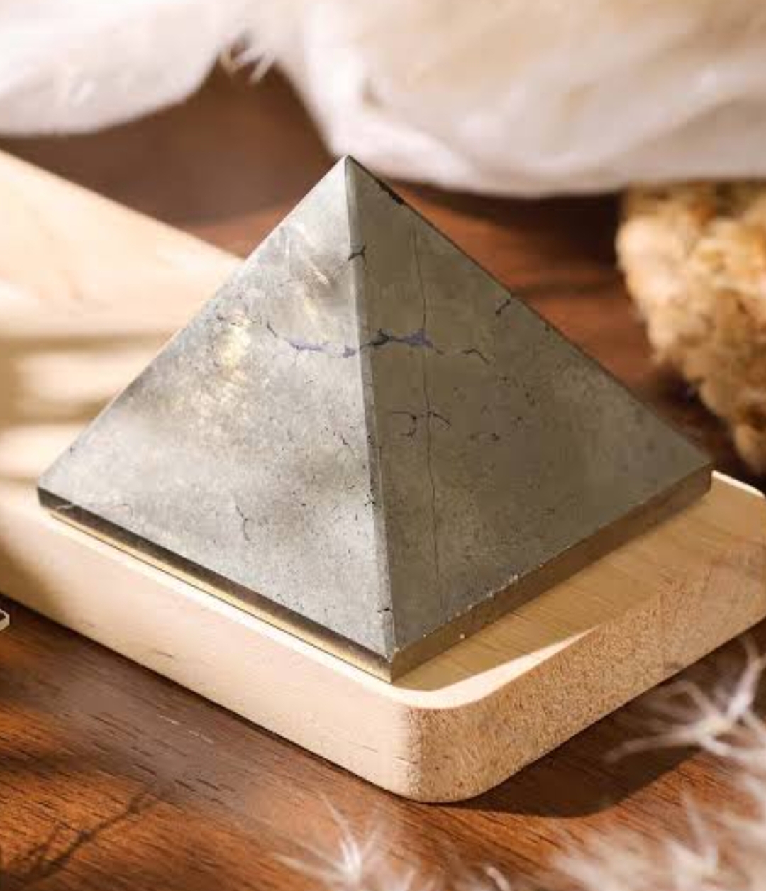 पाइराइट पिरामिड (Pyrite Pyramid) 